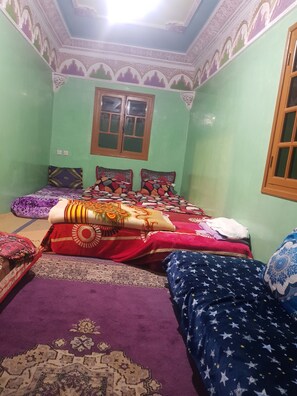 Kamar Double atau Twin Keluarga, 3 kamar tidur | 3 kamar tidur, selimut bulu angsa, dan tirai kedap cahaya