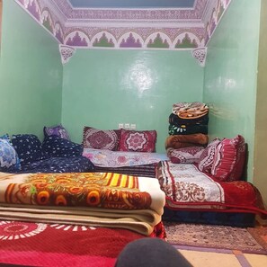 Family Double or Twin Room, 3 Bedrooms | 3 bedrooms, down comforters, blackout drapes - Dar Imoughlad (Asni)