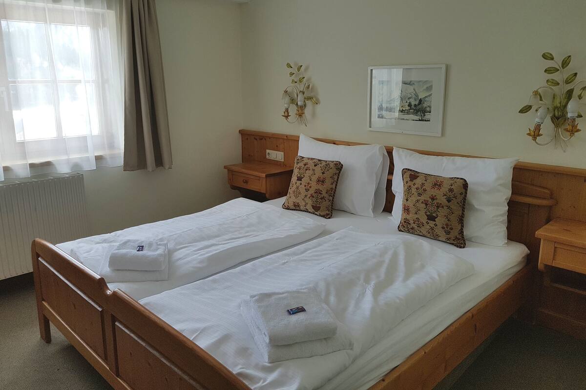 In-room safe, desk, blackout drapes, WiFi (free)
