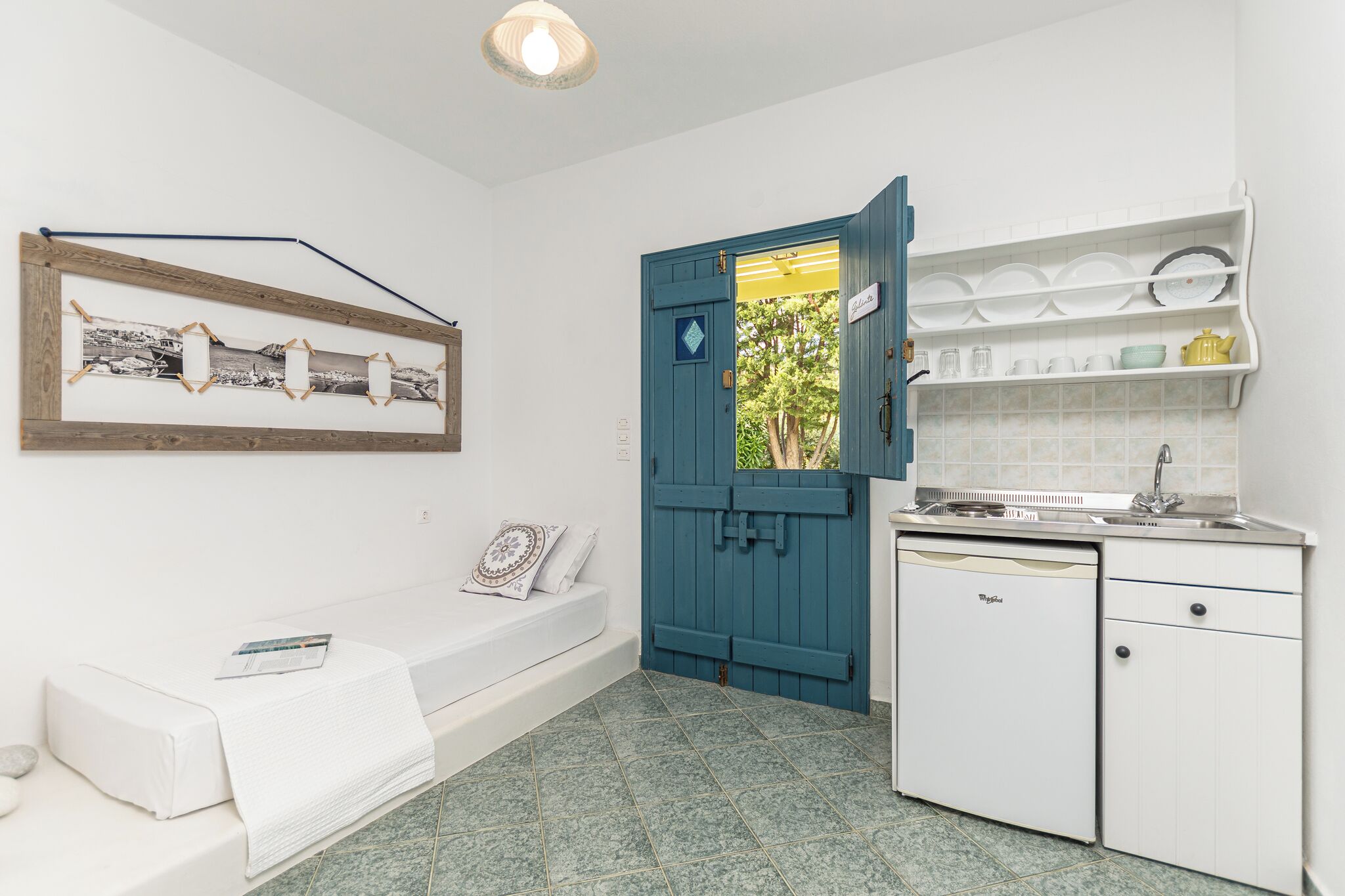 Superior Studio with Private Terrace | Desk, soundproofing, free cots/infant beds, free WiFi