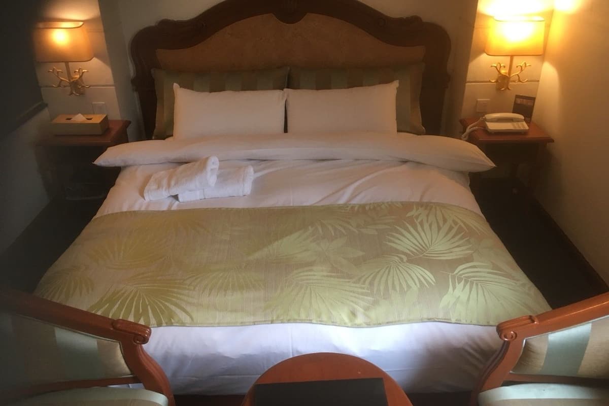 Camera Standard con letto matrimoniale o 2 letti singoli, non fumatori | 1 camera, copriletto in piuma, Wi-Fi gratuito, lenzuola