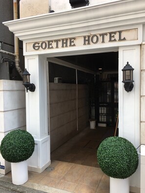 Entrée de l’hébergement