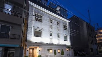Front of property - evening/night