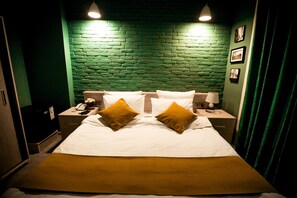 Kamar Double atau Twin Deluks, 1 kamar tidur | 1 kamar tidur, seprai premium, minibar, dan meja kerja