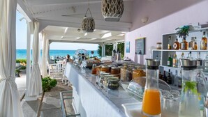 Petit déjeuner buffet compris tous les jours