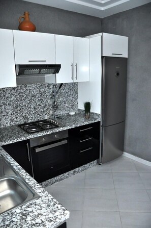 公寓 | 私人廚房 | 電冰箱、微波爐、烤箱、爐台