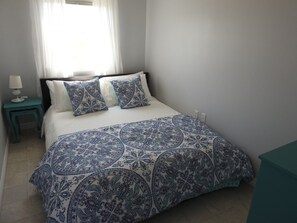 3 bedrooms, iron/ironing board, travel crib, free WiFi