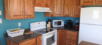 Seaside Nest on Private Waterfront