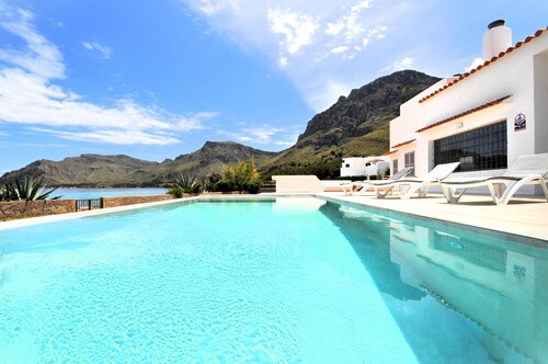 Villa XOROI lmit privatem Pool in Betlem (Mallorca) mit Sicht auf die Bucht Alcudia und direktem Zugang zum Meer - Kostenloses WLAN
