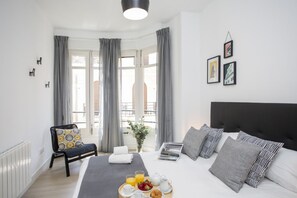 3 bedrooms, WiFi, bed sheets