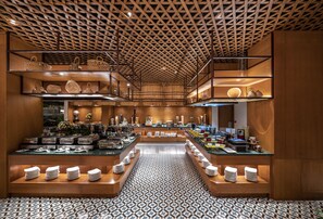 2 restaurants; lunch and dinner served  - Dusit Princess Moonrise Beach Resort (Phu Quoc)