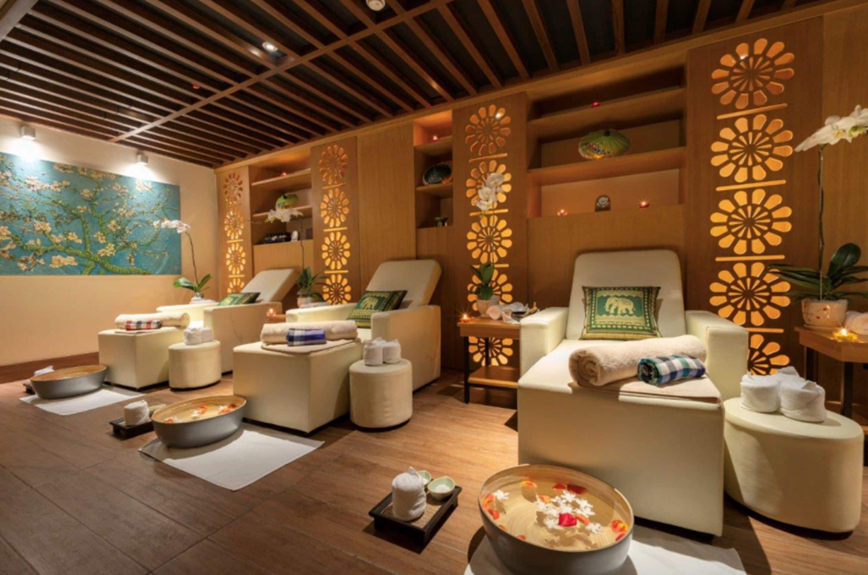 Sauna, hot tub, steam room