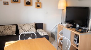 TV - Homerez - House in Le Barcarès, beaches (Le Barcarès)