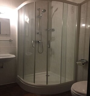 Minibar, desk, soundproofing, free WiFi - ZIP Hotel Lingenfeld (Lingenfeld)