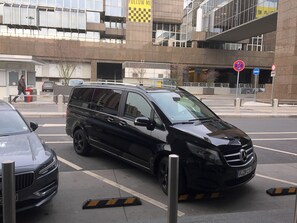 บริการดูแลเด็ก