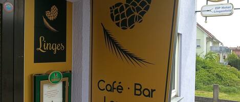 Bar (in der Unterkunft)