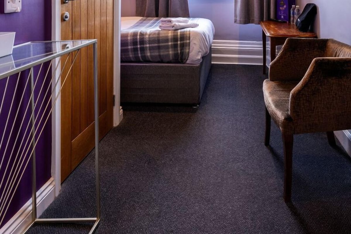 Basic Single Room, 1 Twin Bed, Non Smoking | Premium bedding, individually decorated, individually furnished, desk