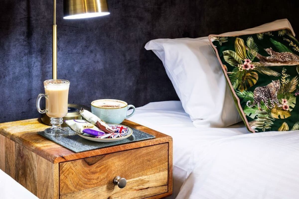 Standard Twin Room, Ensuite Bath | Premium bedding, individually decorated, individually furnished, desk