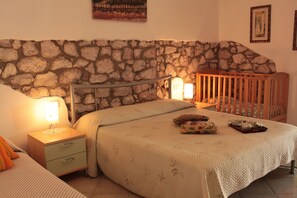 Rollaway beds, free WiFi, bed sheets - Il Cantiniere (Grosseto)