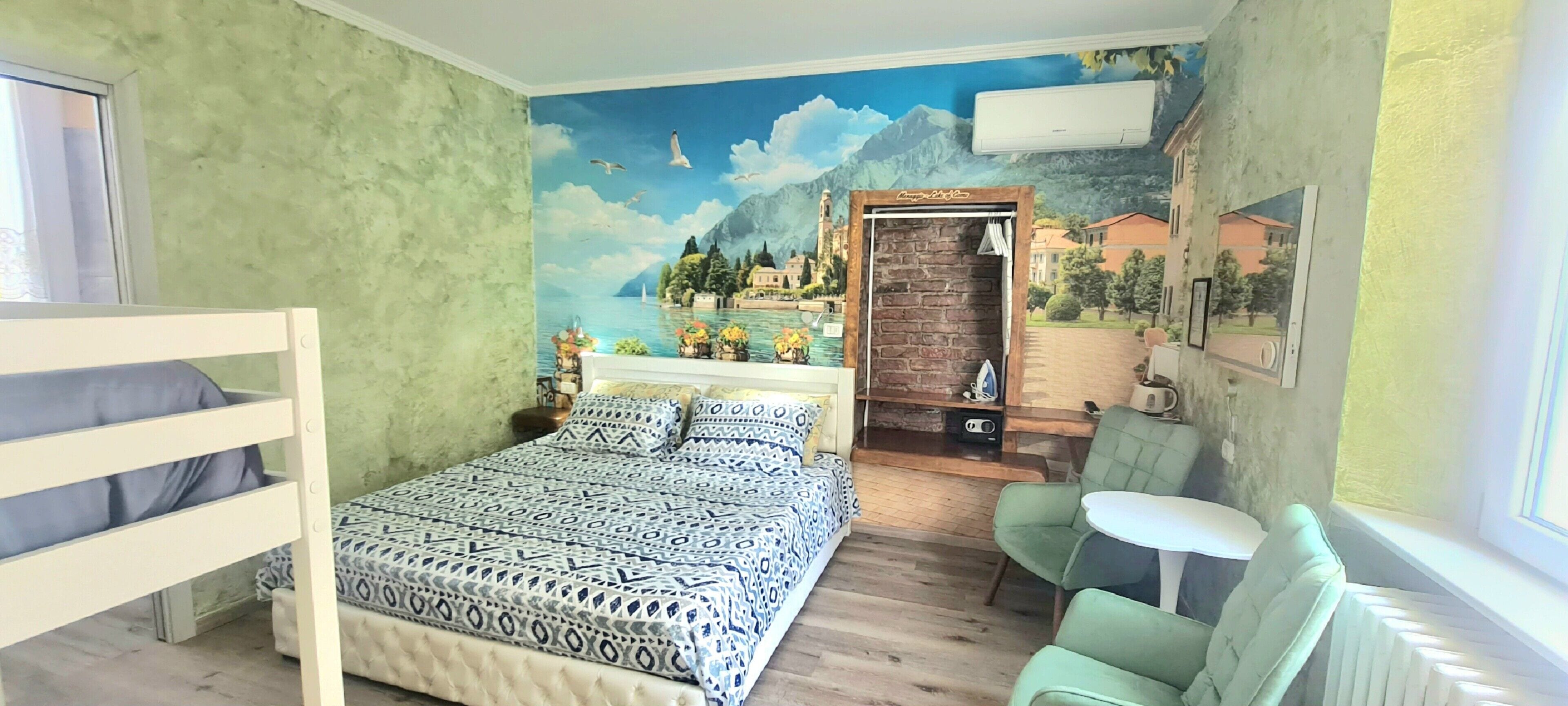 Vierbettzimmer, Mehrere Betten, eigenes Bad | Zimmersafe, Schreibtisch, Verdunkelungsvorhänge, Bügeleisen/Bügelbrett