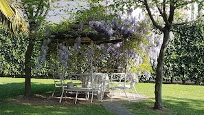 Gazebo - B&B Le Palme (Bulgarograsso)