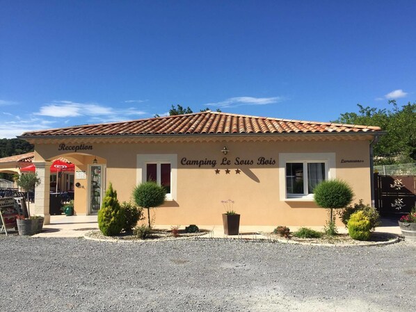 Entrada de la propiedad