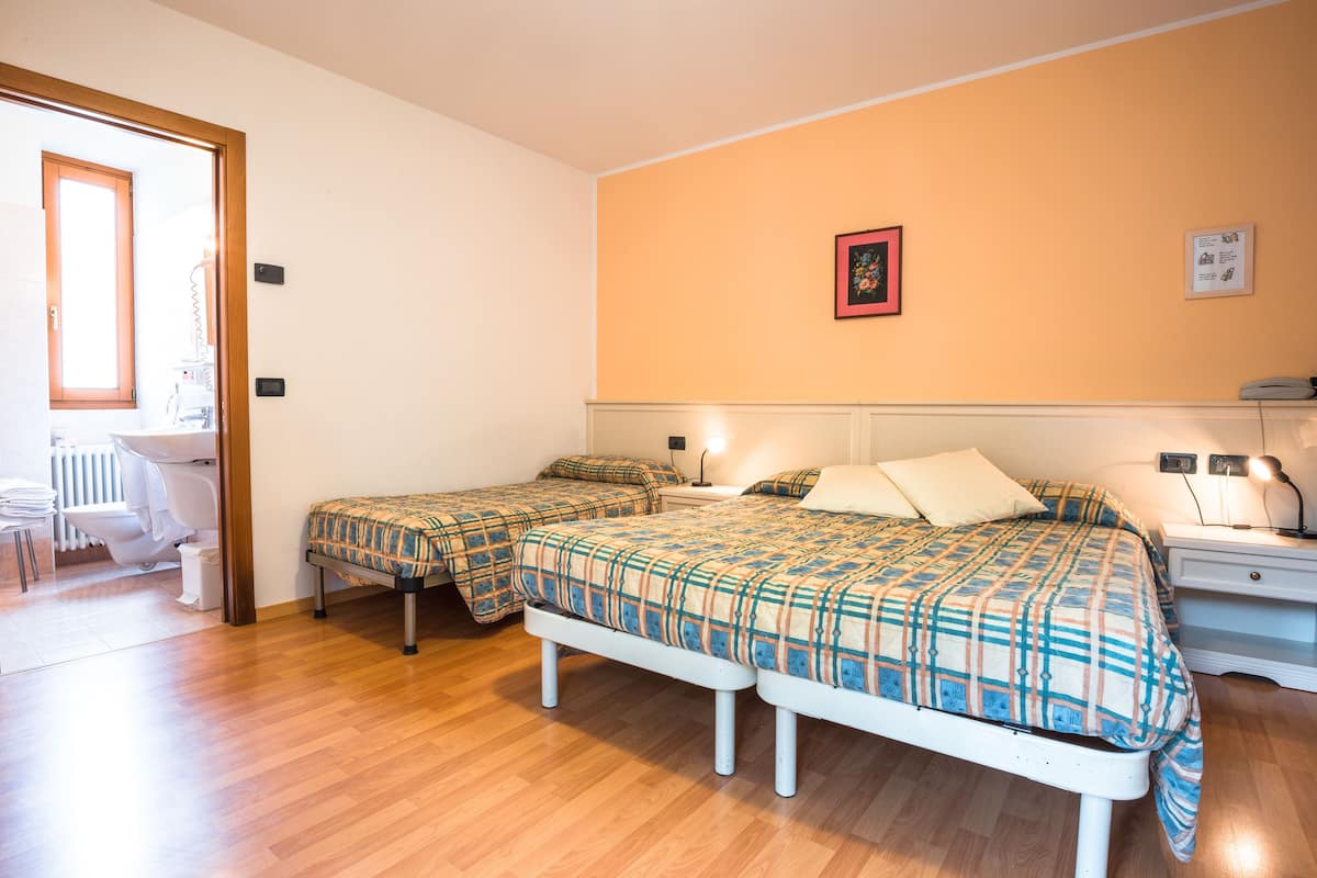 In-room safe, desk, free WiFi, individually decorated