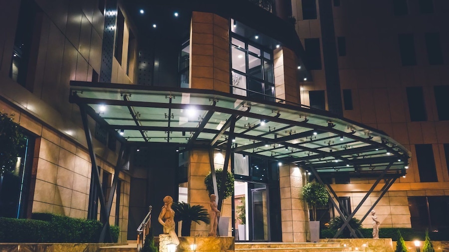 Belanova Apartments & Suites