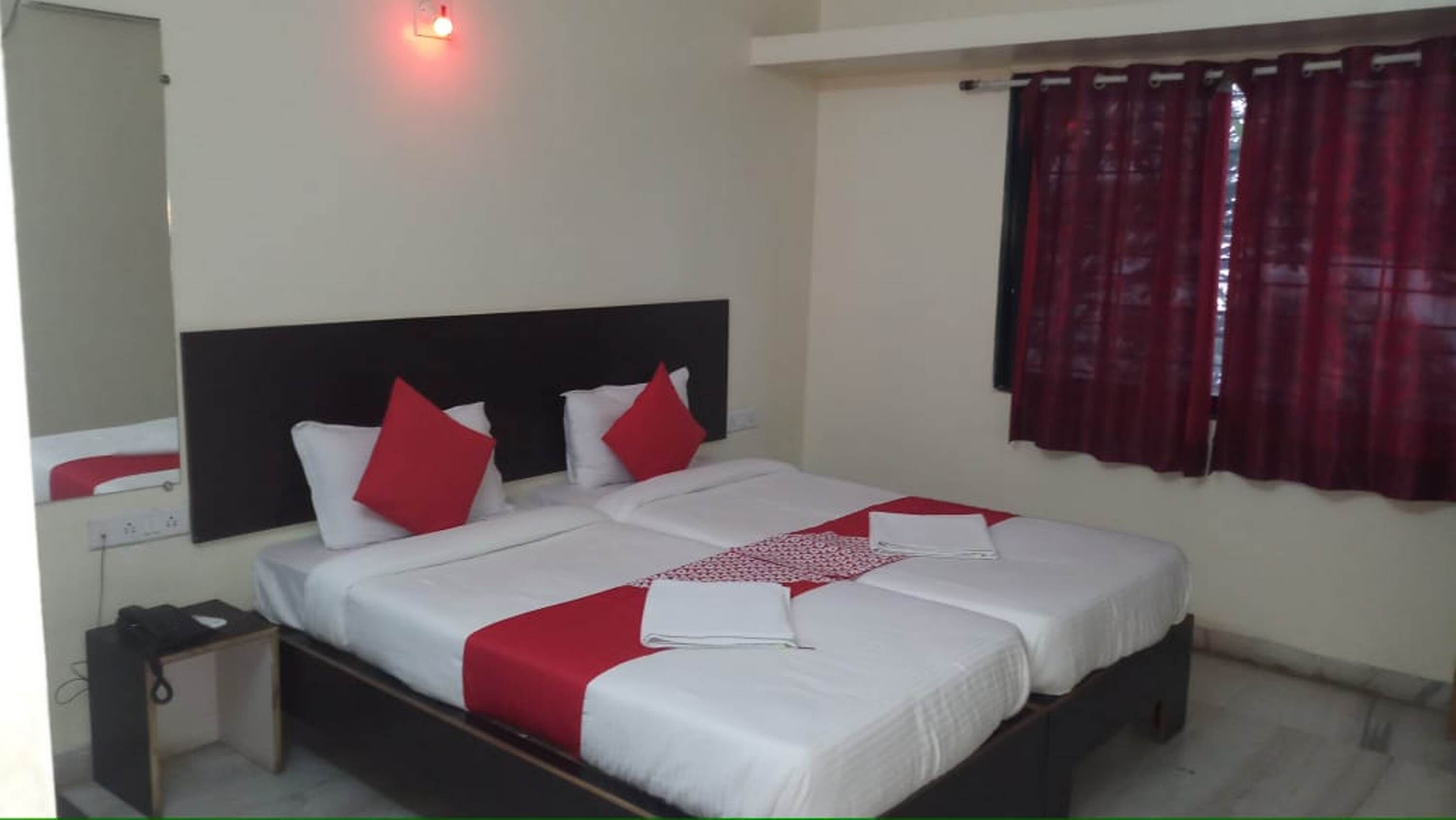 1 bedroom, desk, soundproofing, free WiFi