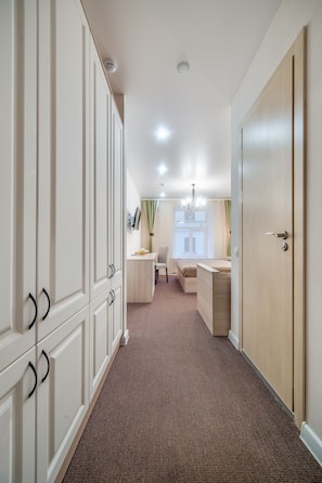Premium bedding, minibar, in-room safe, desk