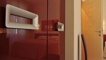 Minibar, desk, soundproofing, free WiFi