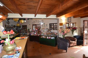 Reception - Guesthouse 4U (Emalahleni)