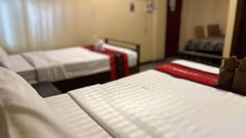 Superior Triple Room with AC | WiFi (free)