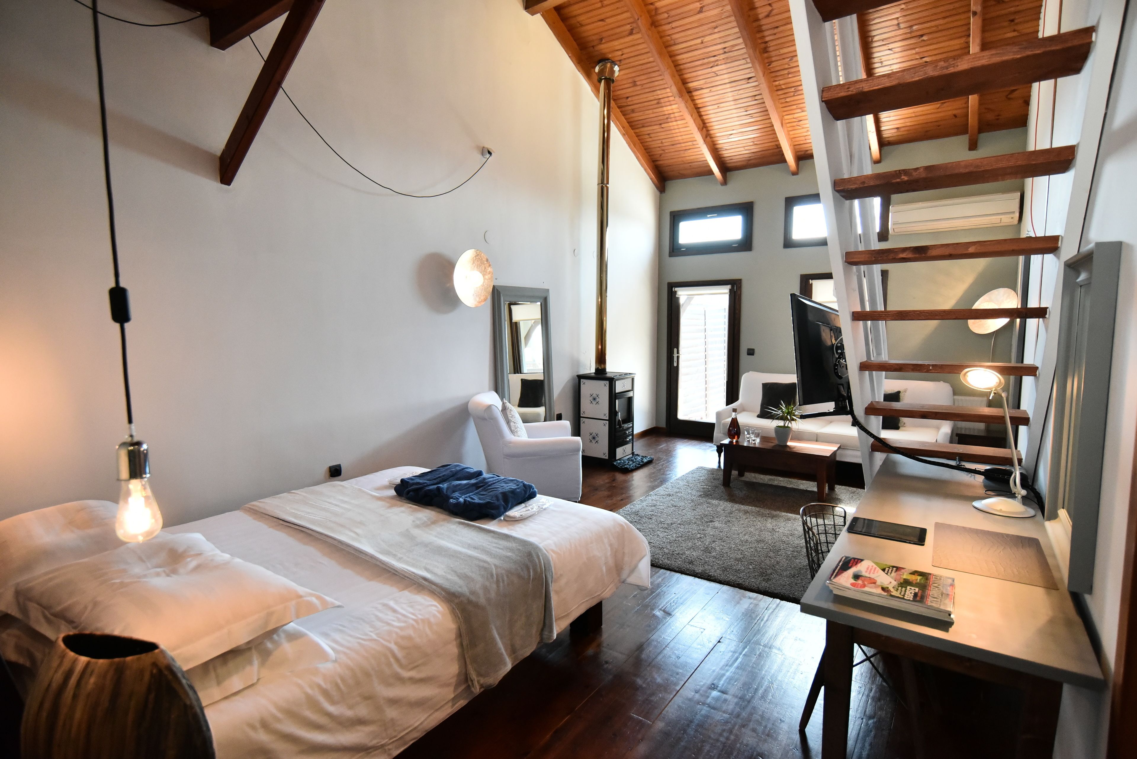 Suite | Memory-foam beds, soundproofing, iron/ironing board