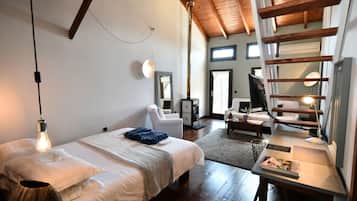 Suite | Memory-foam beds, soundproofing, iron/ironing board