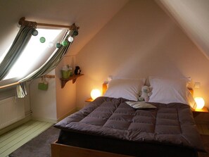 1 bedroom, premium bedding, individually decorated