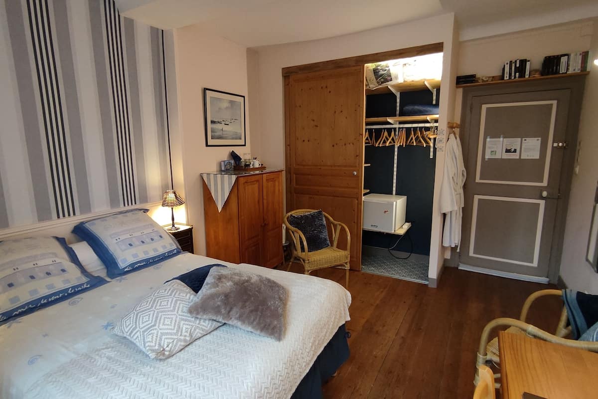 1 habitación, ropa de cama de alta calidad y decoración personalizada