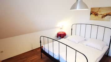 2 bedrooms, desk, free WiFi