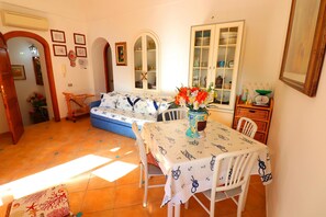House, 1 Bedroom, Smoking, Terrace | Living area | 36-inch flat-screen TV with cable channels
