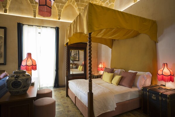 Junior-Suite | Hochwertige Bettwaren, Daunenbettdecken, Minibar, Zimmersafe