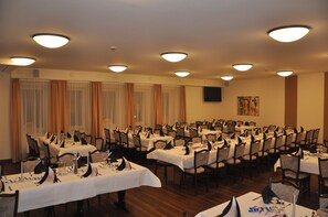 Indoor wedding - Hotel Isenbütteler Hof (Isenbuttel)