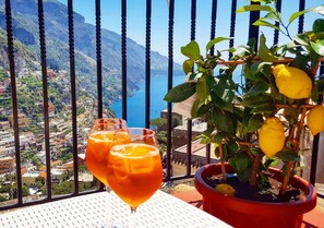 Duplex romântico, terraço, vista para o mar | Terraço/pátio