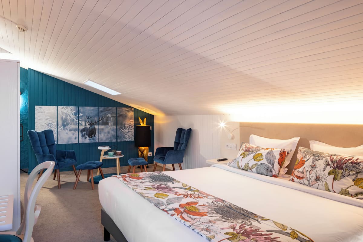 Signature-Doppel- oder -Zweibettzimmer | 1 Schlafzimmer, hochwertige Bettwaren, Zimmersafe, Schreibtisch