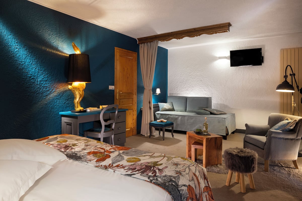 Junior-Zimmer | 1 Schlafzimmer, hochwertige Bettwaren, Zimmersafe, Schreibtisch