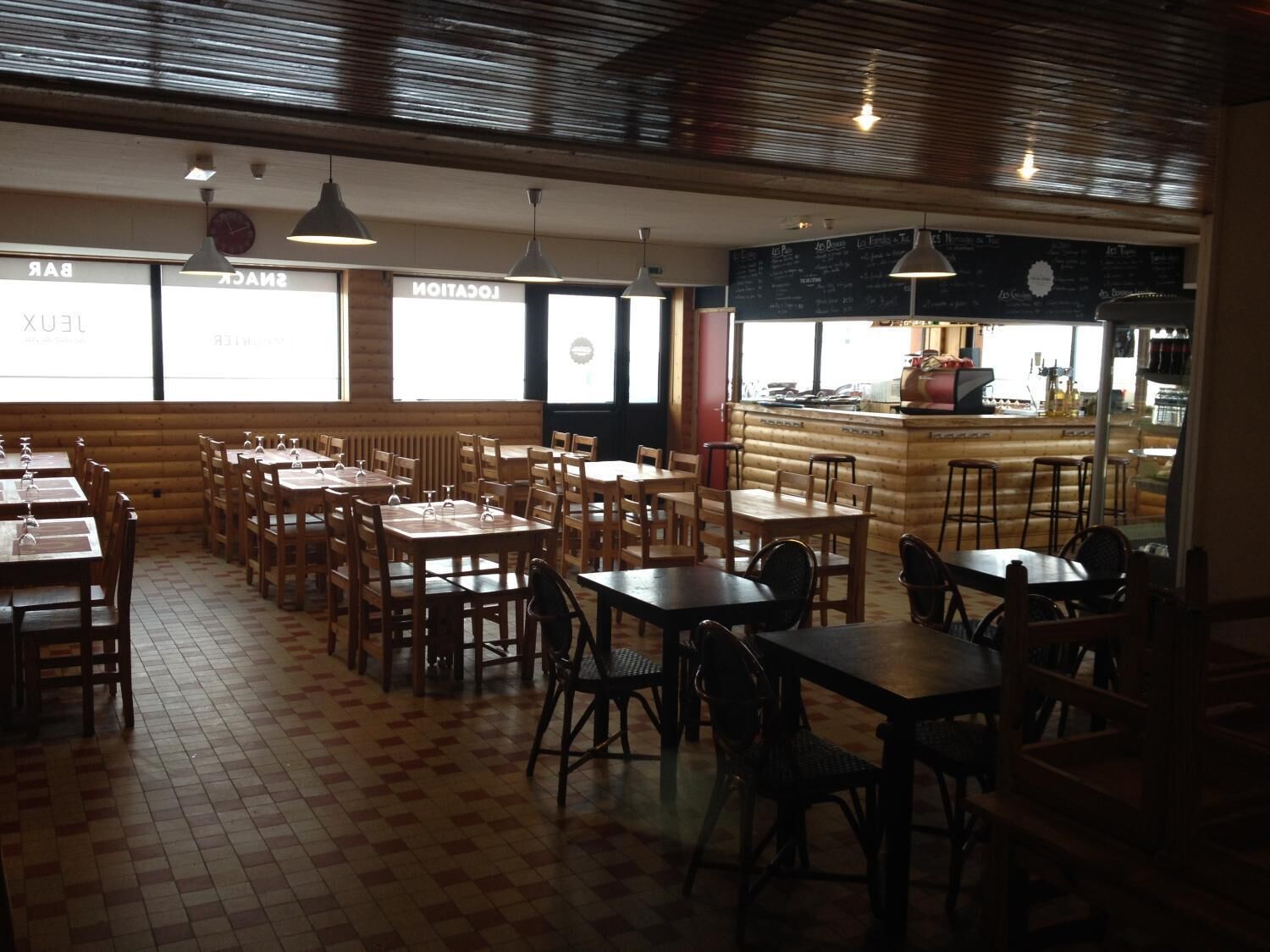 breakfast, lunch, dinner served; french cuisine