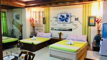 Studio Suite | Desk, iron/ironing board, free WiFi, bed sheets