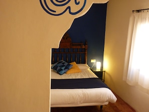 Desk, cots/infant beds, rollaway beds, free WiFi - Cal Maginet Hotel (Vilaverd)