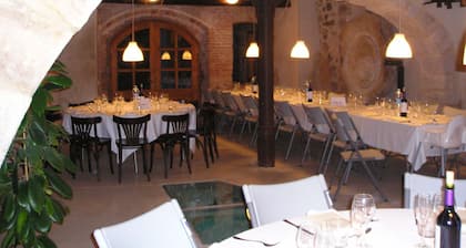 Cal Maginet Hotel