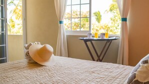 Standard Double Room, 1 Queen Bed | Rollaway beds, free WiFi, bed sheets - Bungalows La Perla - San Pancho (San Francisco)