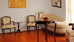 Unclassified image, 3 of 10, button - Penthouse US Embassy with Balcony (Mexico City)